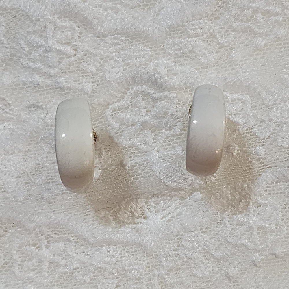 Vintage Signed Trifari White Enamel Hoop Huggie Pierced Earrings